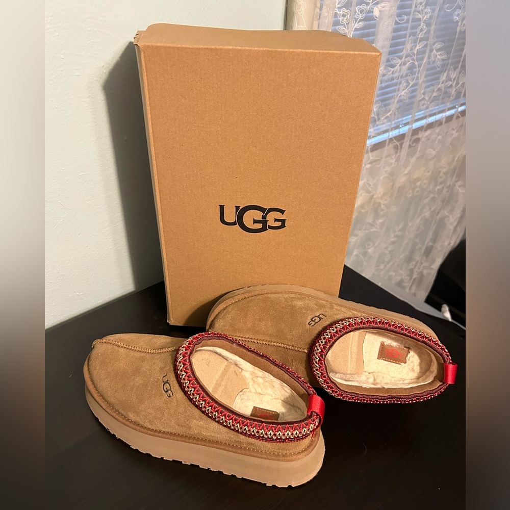 Tasman Platform clog slipper size 8